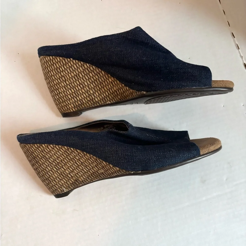 Aérosoles Denim Wedge Mules Shoes size 7.5